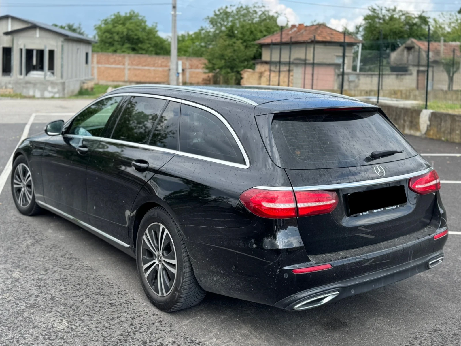 Mercedes-Benz E 220 d FACE* DIGITAL* AMBIENT* CAM, снимка 4 - Автомобили и джипове - 54644851