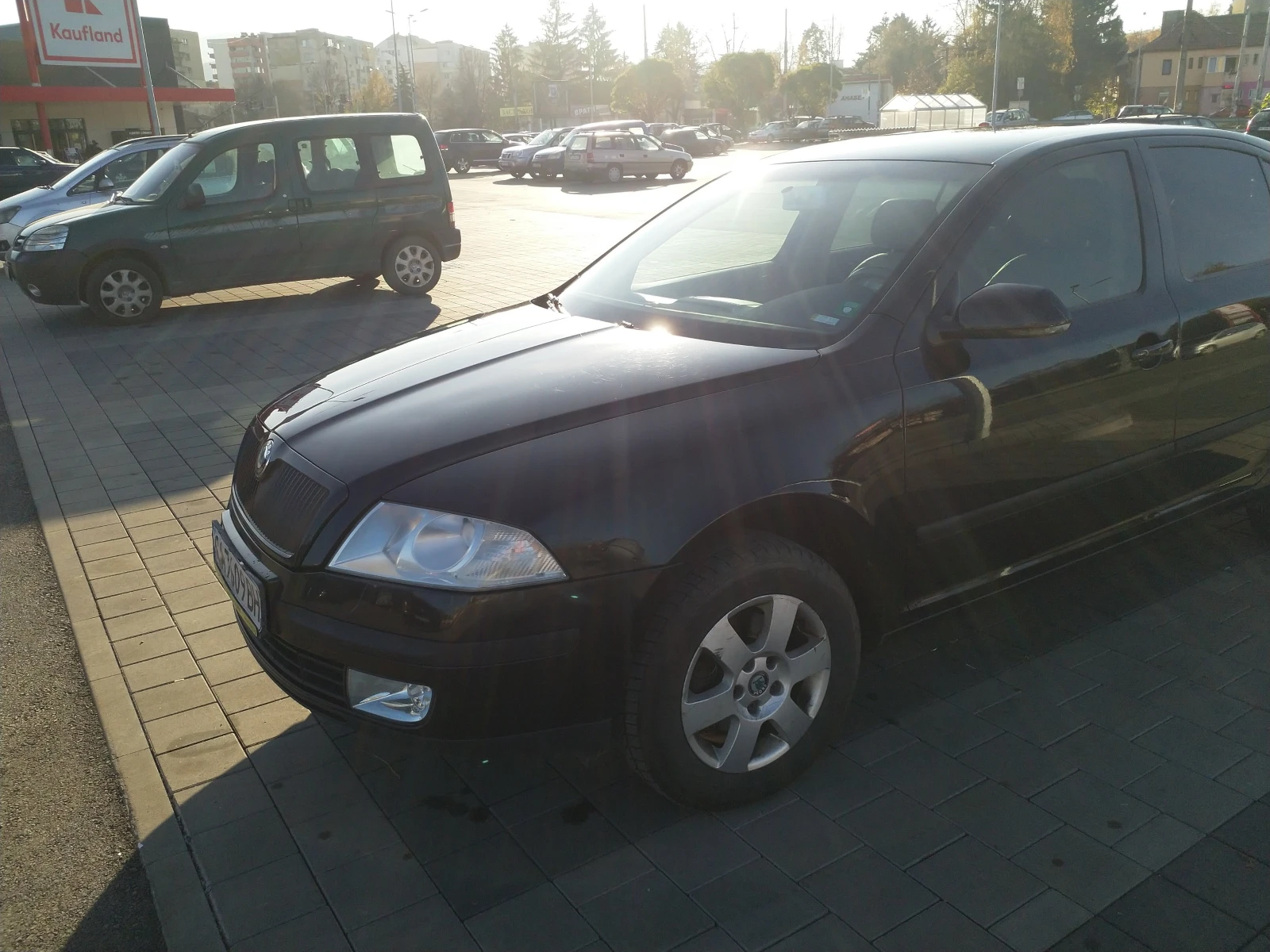 Skoda Octavia 2.0 FSI, снимка 6 - Автомобили и джипове - 54704202