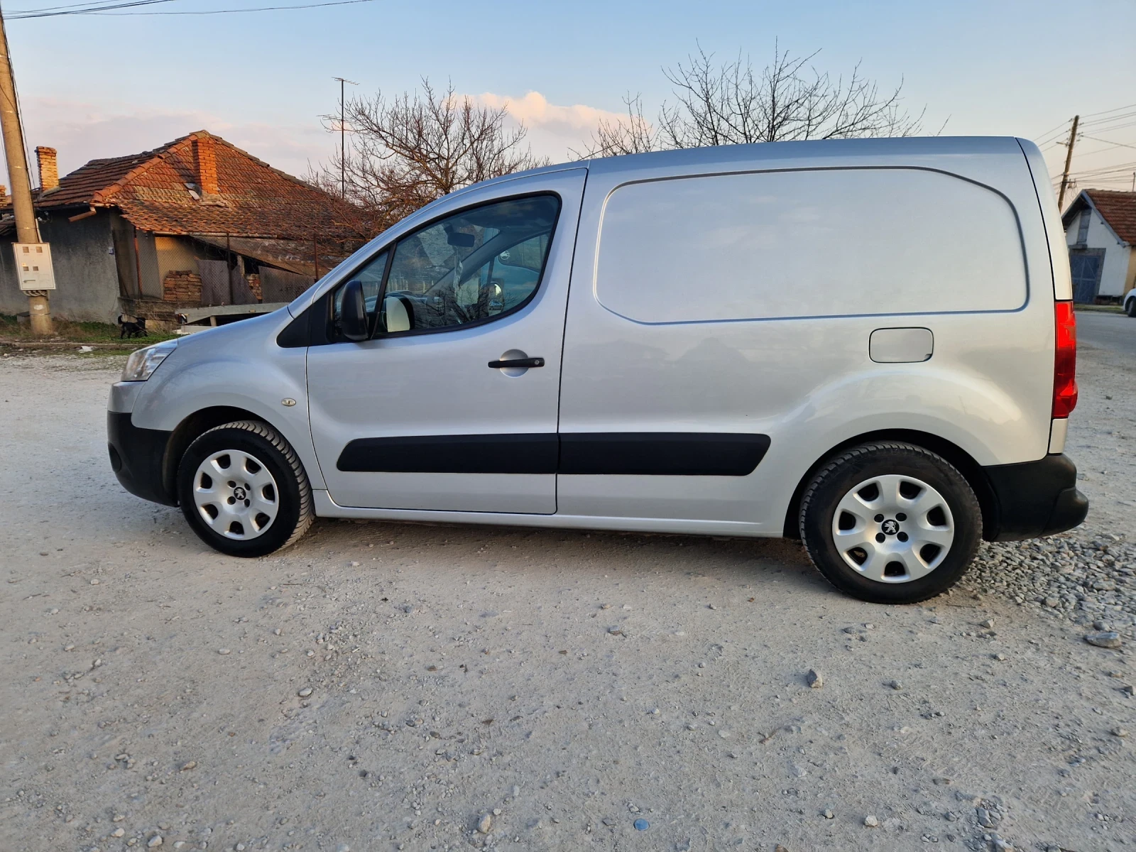 Peugeot Partner 1.6 HDI, снимка 6 - Автомобили и джипове - 54797473