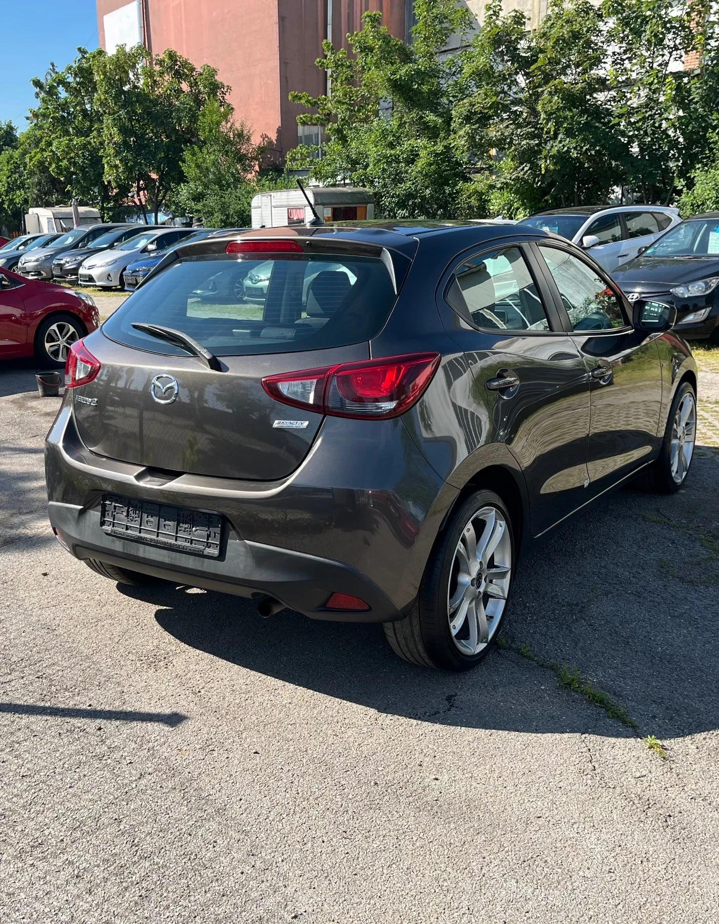 Mazda 2 1.5 SPORT, снимка 4 - Автомобили и джипове - 54823065