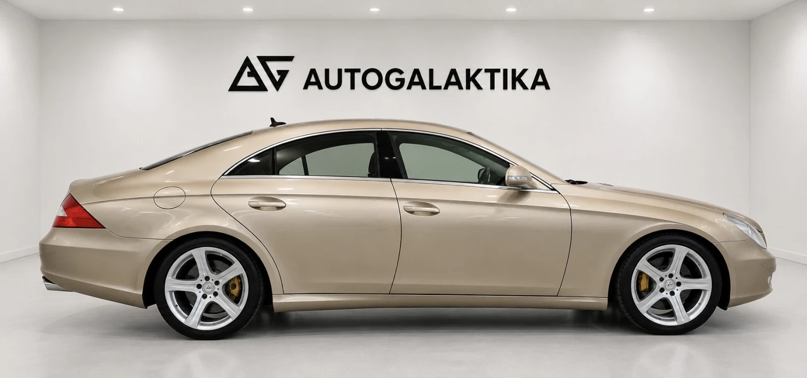 Mercedes-Benz CLS 350 * Всички екстри* Сервизна История* На Пружини, снимка 8 - Автомобили и джипове - 54985149