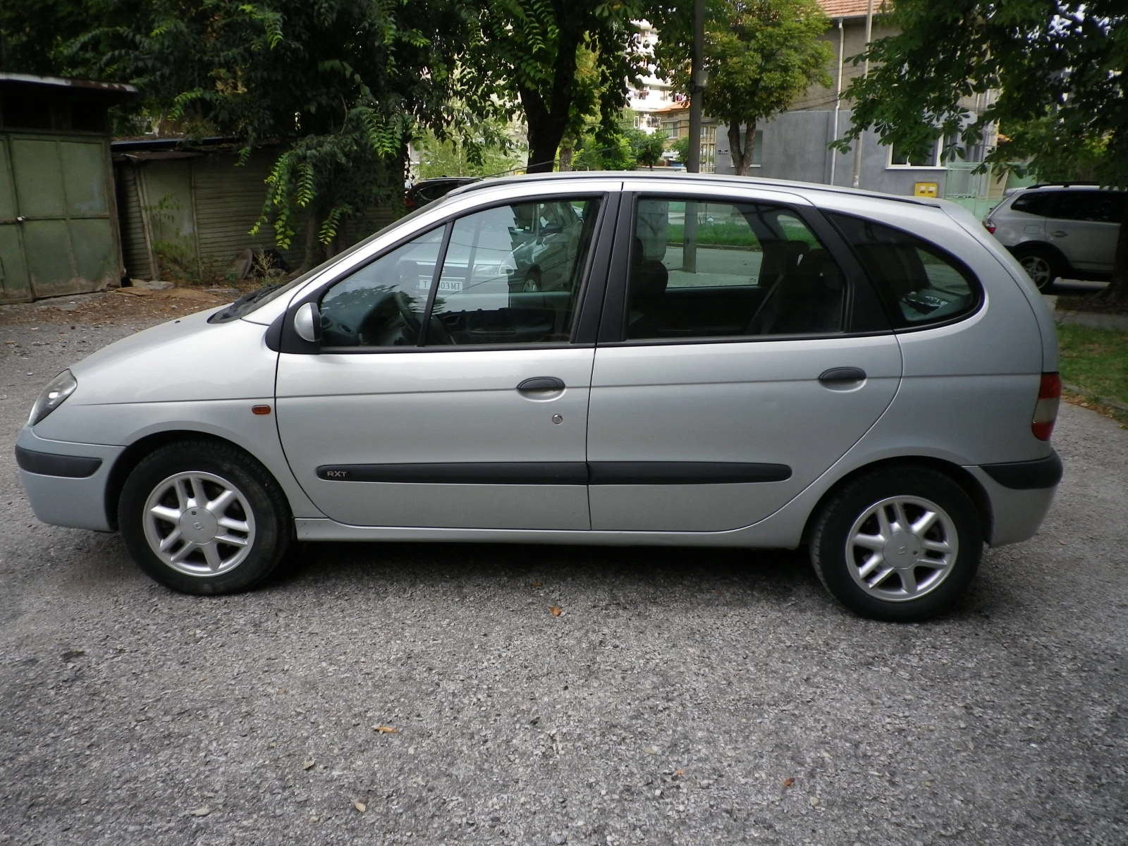 Renault Scenic, снимка 4 - Автомобили и джипове - 55110165
