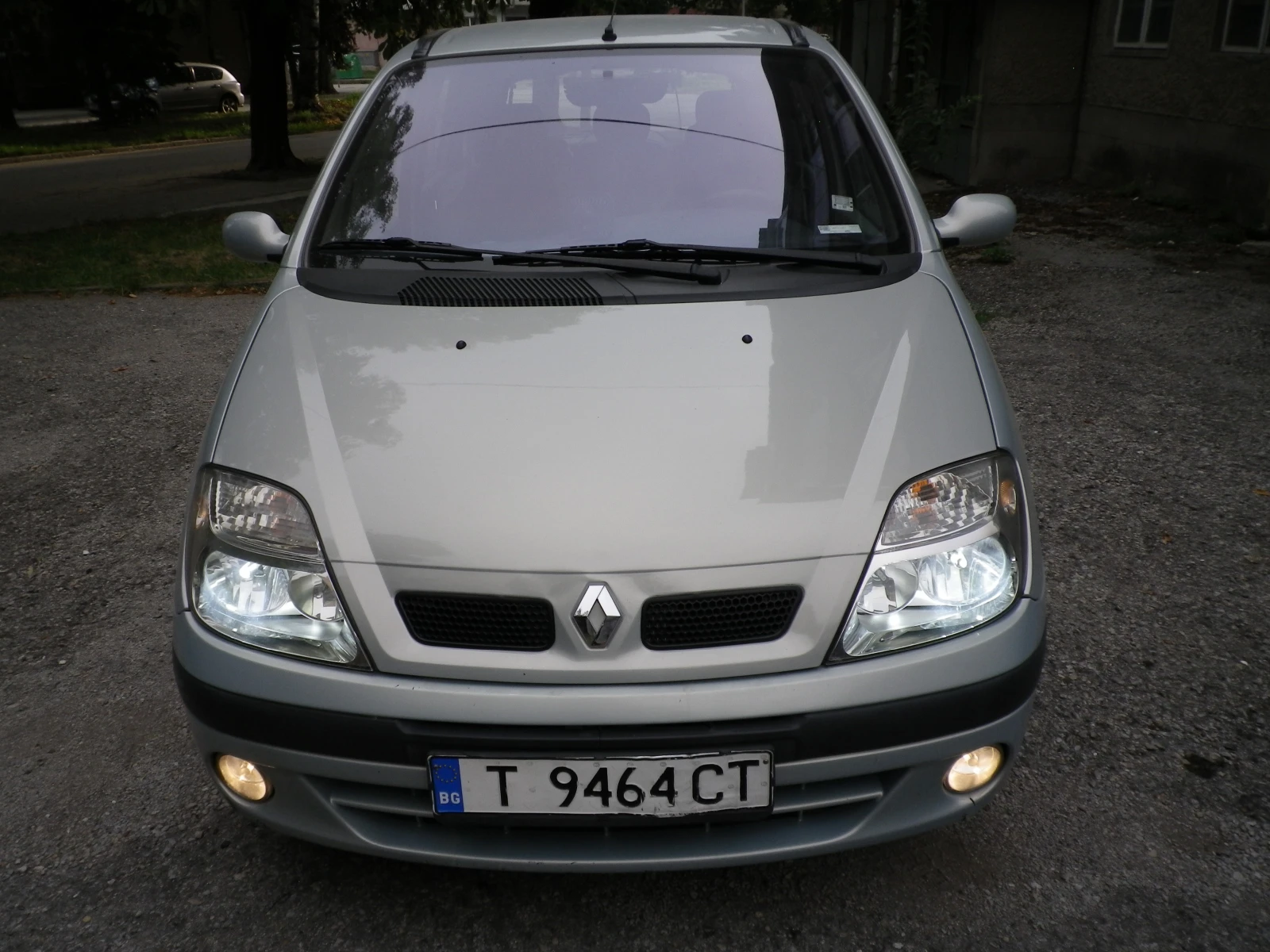 Renault Scenic, снимка 2 - Автомобили и джипове - 55110165