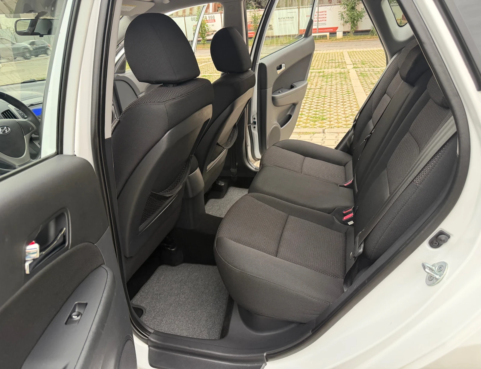 Hyundai I30 1.6i  | Mobile.bg � ����������� 12