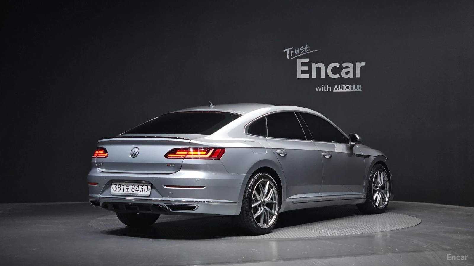 VW Arteon R-LINE - PRESTIGE - МАСАЖ - ДИСТРОНИК -ОБДУХ- ФУЛЛ, снимка 2 - Автомобили и джипове - 56103131