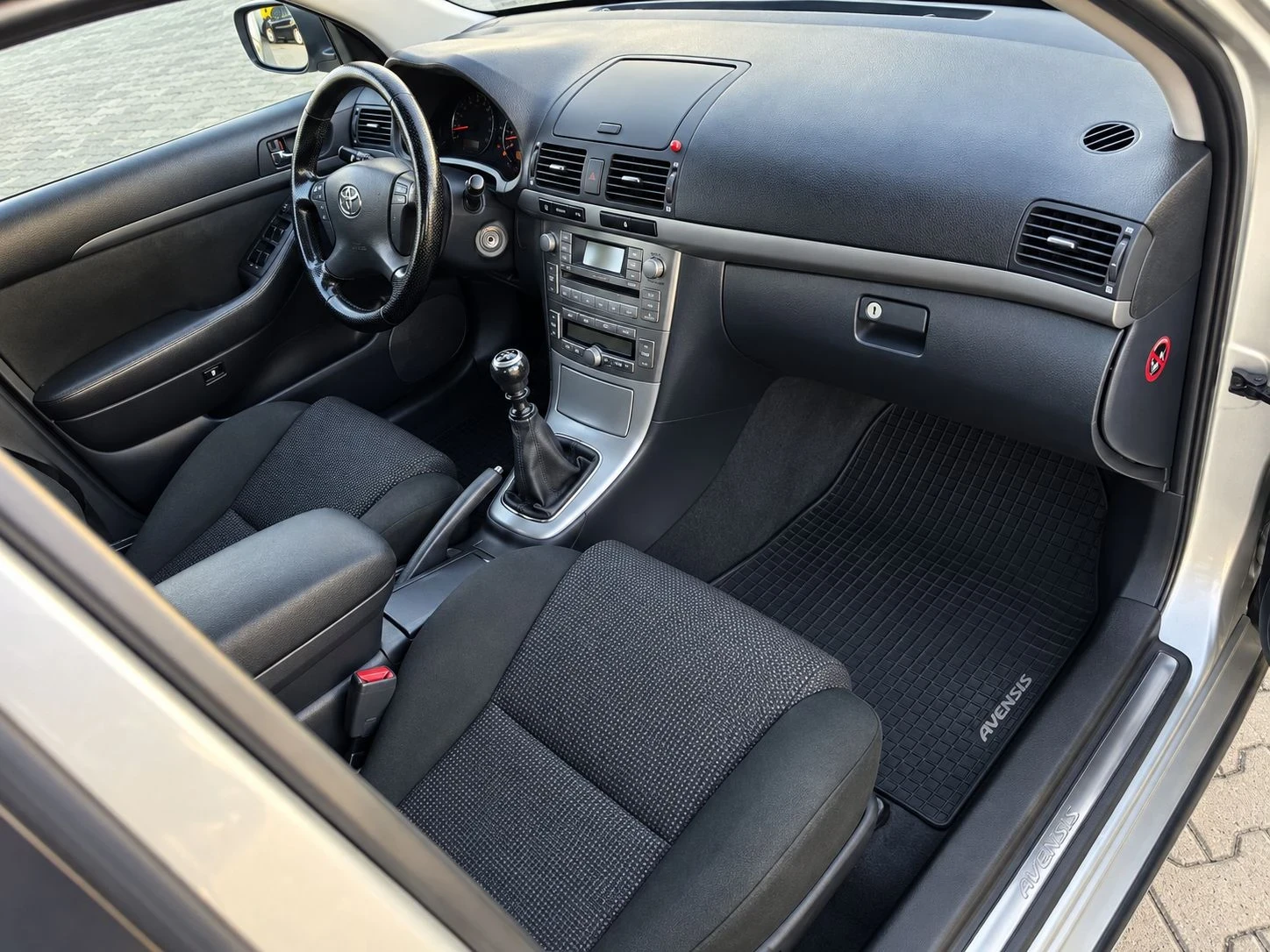 Toyota Avensis 2.0   126 К.С.   FACELIFT, снимка 14 - Автомобили и джипове - 56144893