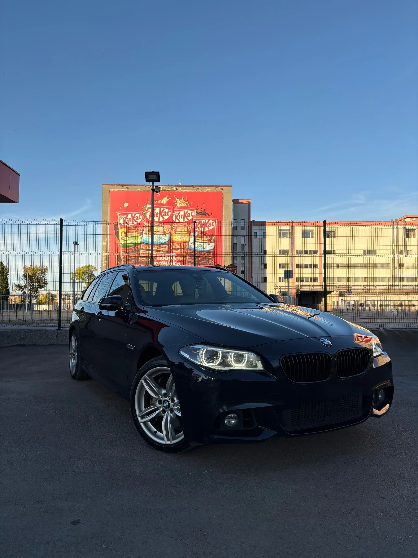BMW 535 xDrive* M-Pack* FaceLift* Led* Panorama* Keyless* , снимка 3 - Автомобили и джипове - 56404074