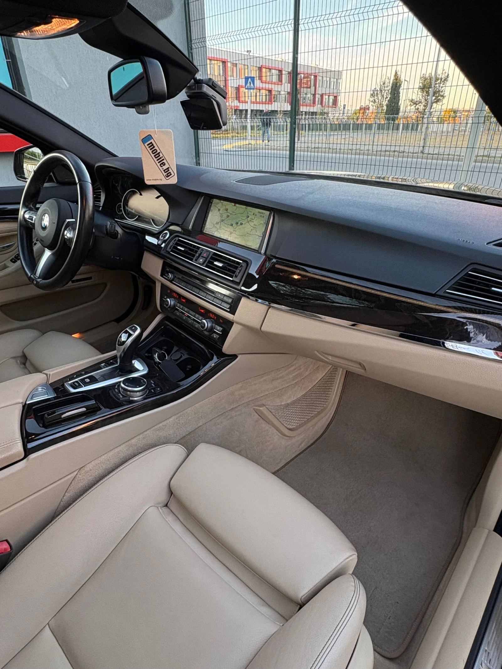 BMW 535 xDrive* M-Pack* FaceLift* Led* Panorama* Keyless* , снимка 11 - Автомобили и джипове - 56404074