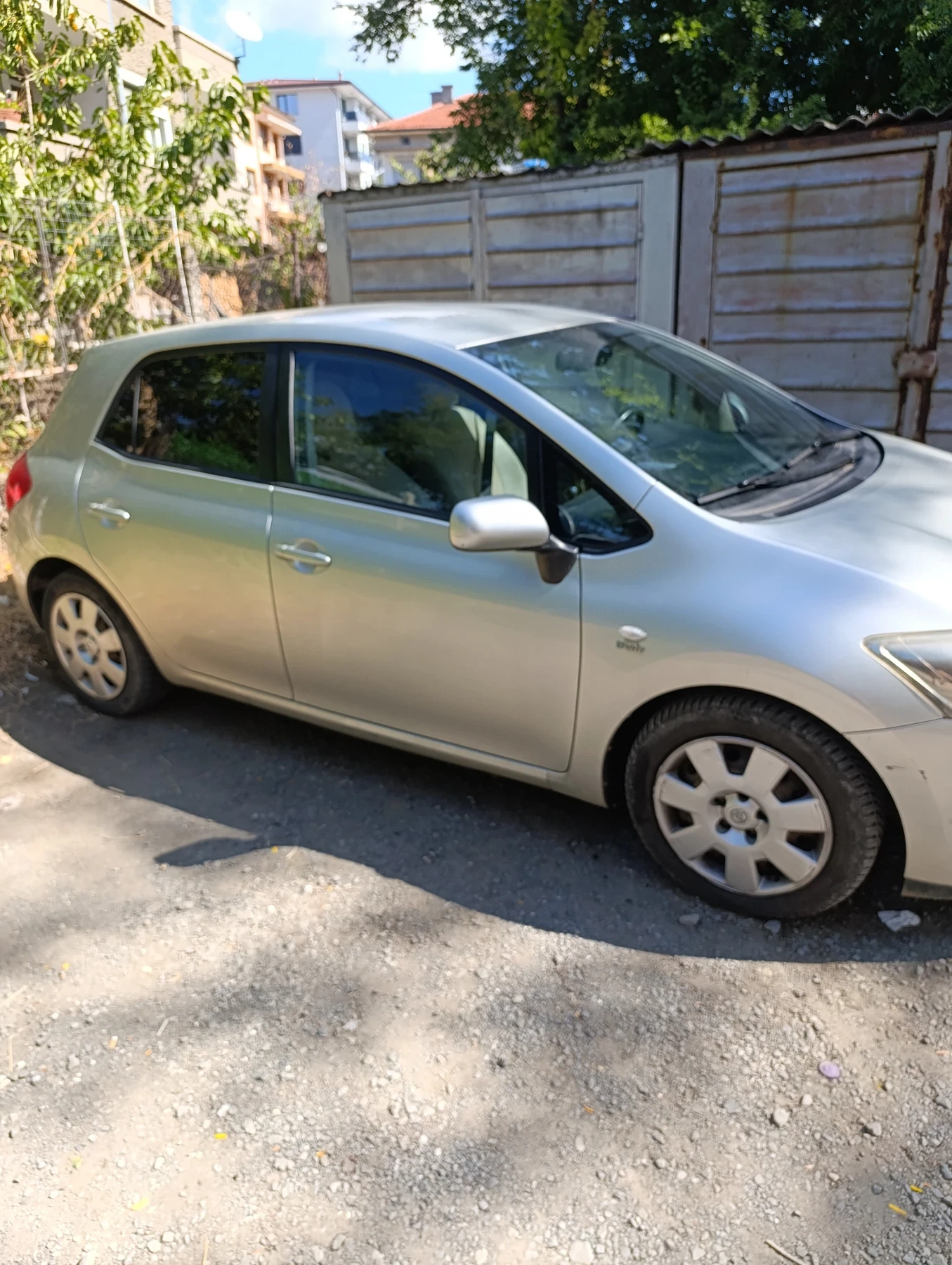 Toyota Auris 2.2, снимка 7 - Автомобили и джипове - 56747039