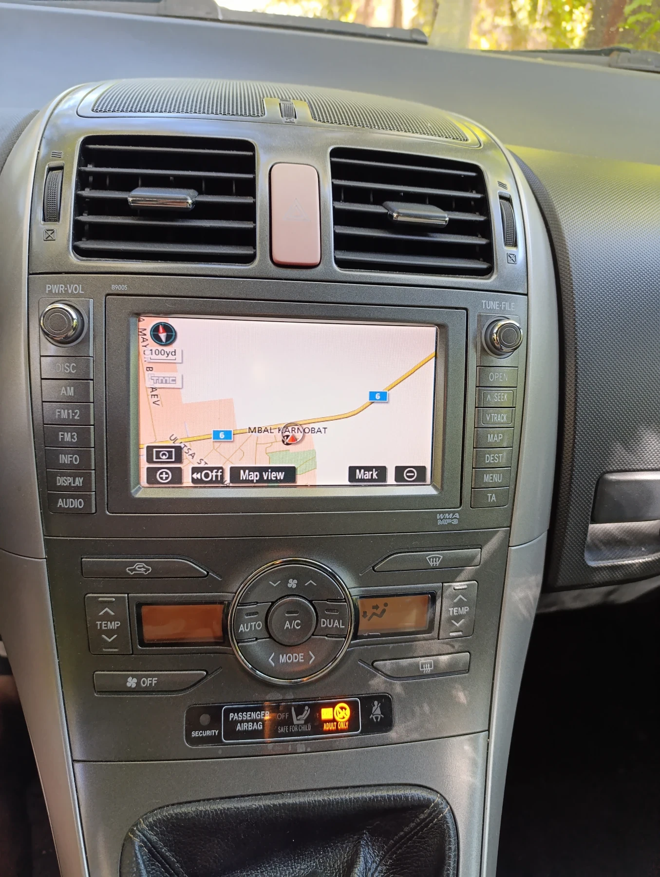 Toyota Auris 2.2, снимка 5 - Автомобили и джипове - 56747039