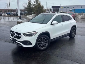Mercedes-Benz GLA 250 CARFAX /Кожа/Нави/Подгрев/Панорама/ГУМИ+ ДЖАНТИ, снимка 1