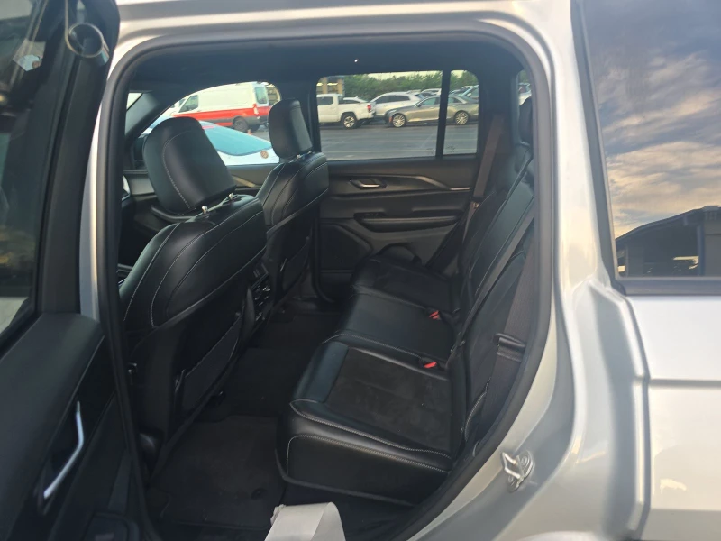 Jeep Grand cherokee Altitude, снимка 13 - Автомобили и джипове - 52486268