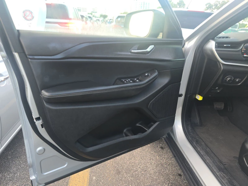 Jeep Grand cherokee Altitude, снимка 11 - Автомобили и джипове - 52486268