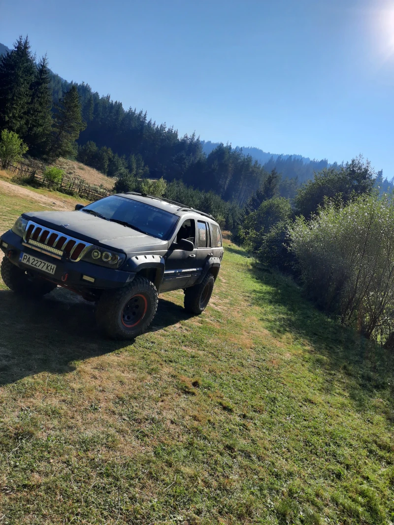 Jeep Grand cherokee, снимка 9 - Автомобили и джипове - 52541389