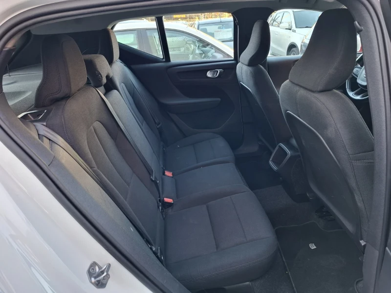 Volvo XC40 2.0 , снимка 14 - Автомобили и джипове - 53190410