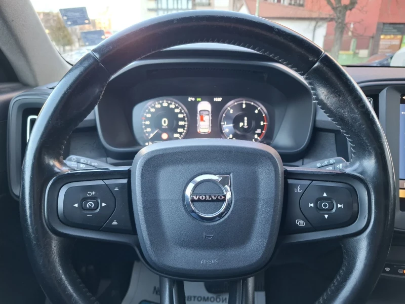 Volvo XC40 2.0 , снимка 8 - Автомобили и джипове - 53190410
