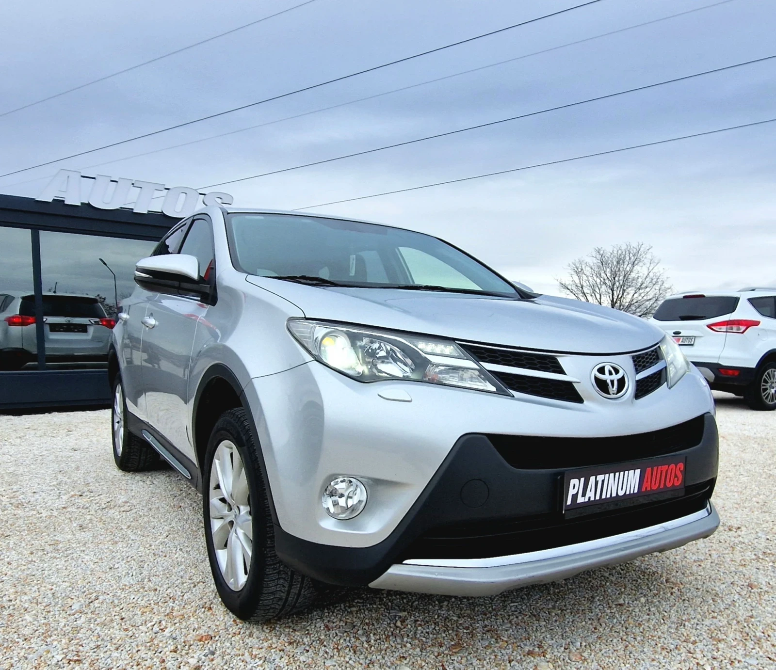 Toyota Rav4 2.2D/KAMERA/AWD/AVTOMAT/SERVIZNA ISTORIA  - изображение 3