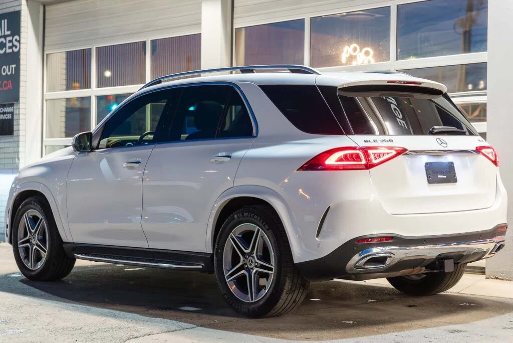 Mercedes-Benz GLE 350 4 MATIC * CARFAX* * АвтоКредит* (ЦЕНА ДО БГ) - изображение 2