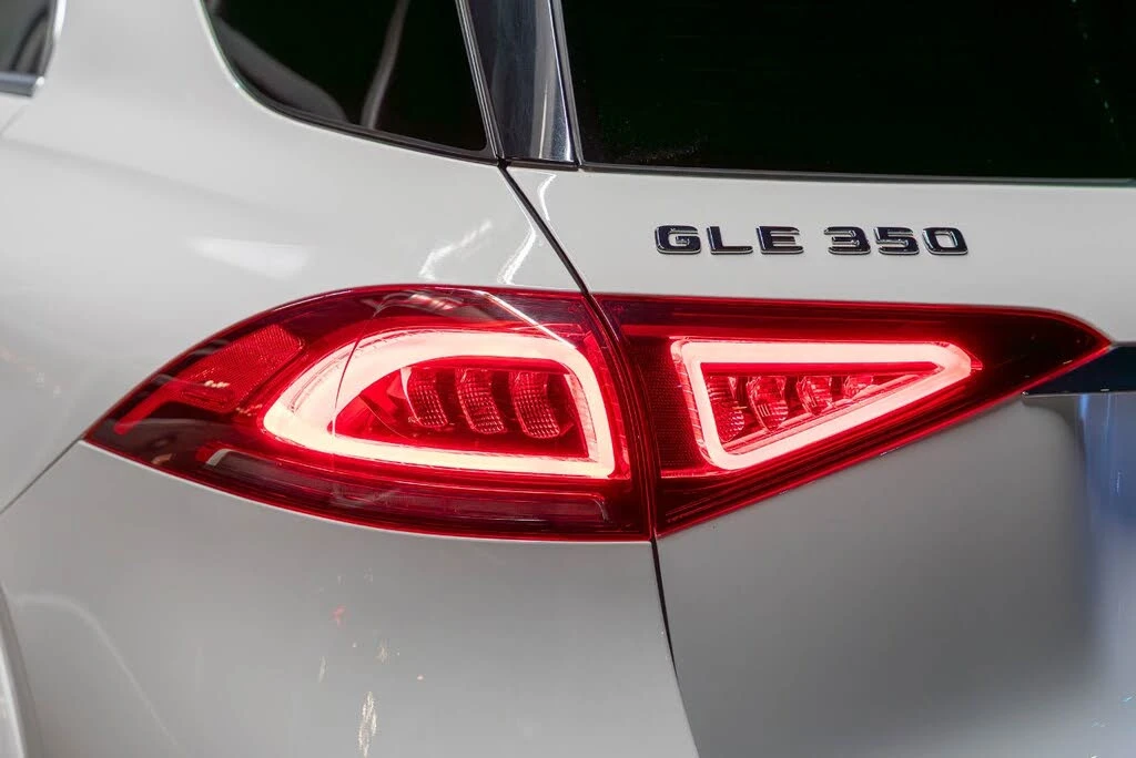 Mercedes-Benz GLE 350 4 MATIC * CARFAX* * АвтоКредит* (ЦЕНА ДО БГ) - изображение 8