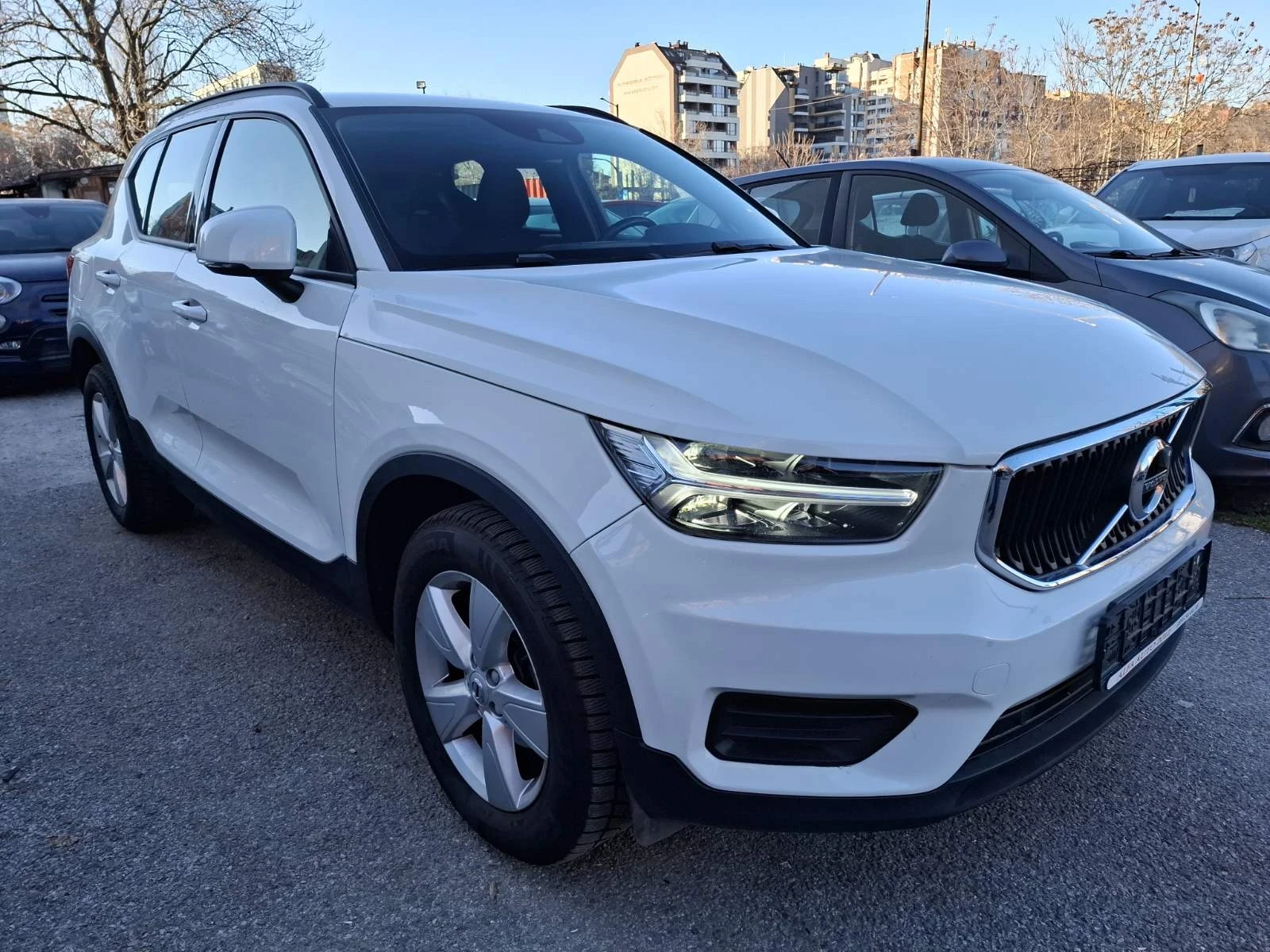 Volvo XC40 2.0  - изображение 3