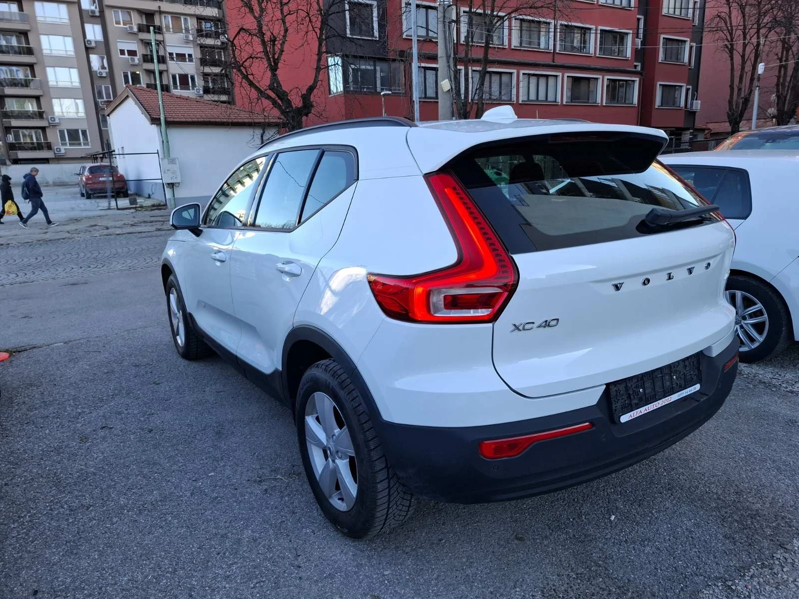 Volvo XC40 2.0  - изображение 5