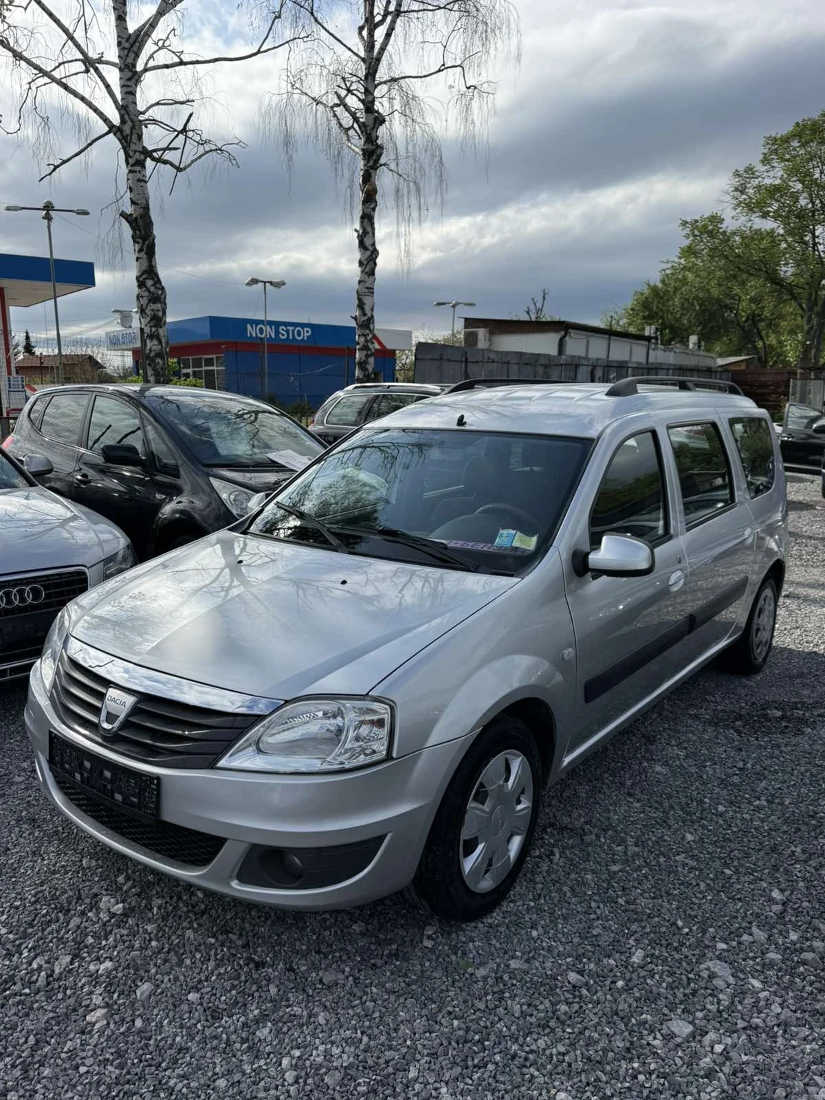 Dacia Logan, снимка 2 - Автомобили и джипове - 54554297