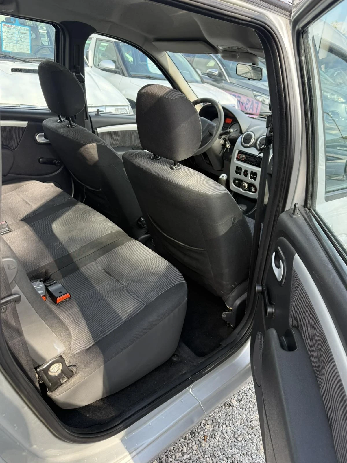Dacia Logan, снимка 14 - Автомобили и джипове - 54554297