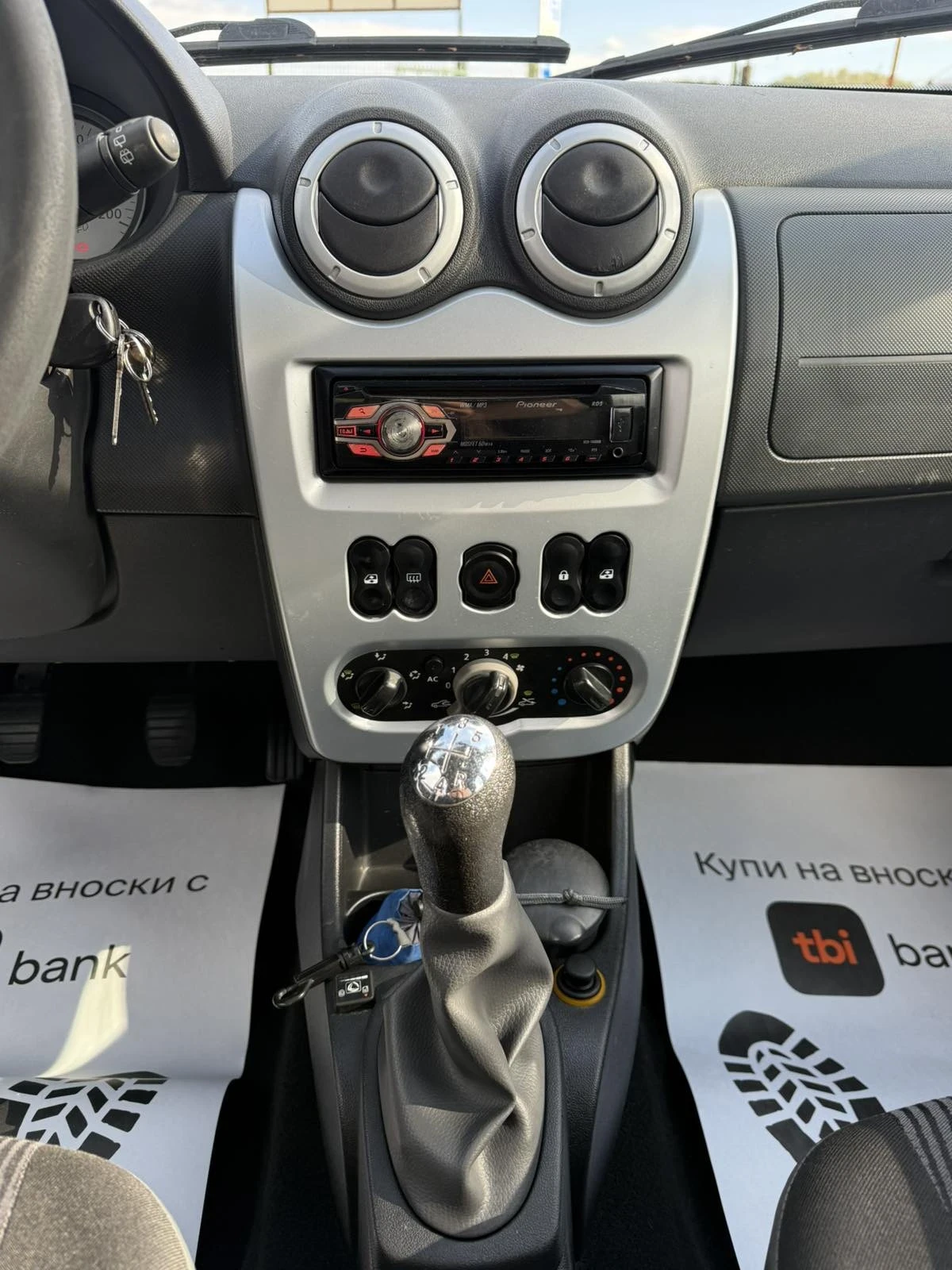 Dacia Logan, снимка 10 - Автомобили и джипове - 54554297