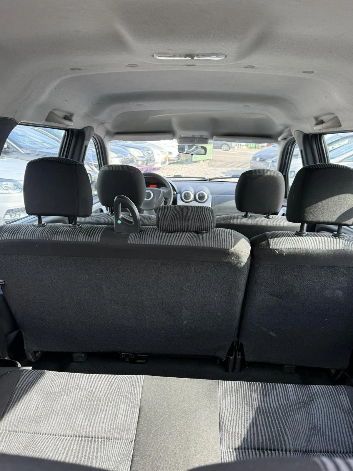 Dacia Logan, снимка 16 - Автомобили и джипове - 54554297