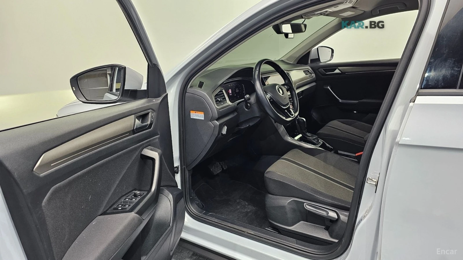 VW T-Roc 2.0 TDI Style, снимка 8 - Автомобили и джипове - 55265934