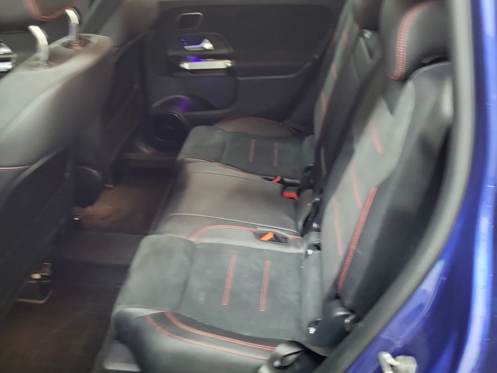 Mercedes-Benz GLB * 250 * CARFAX * , снимка 11 - Автомобили и джипове - 56132764