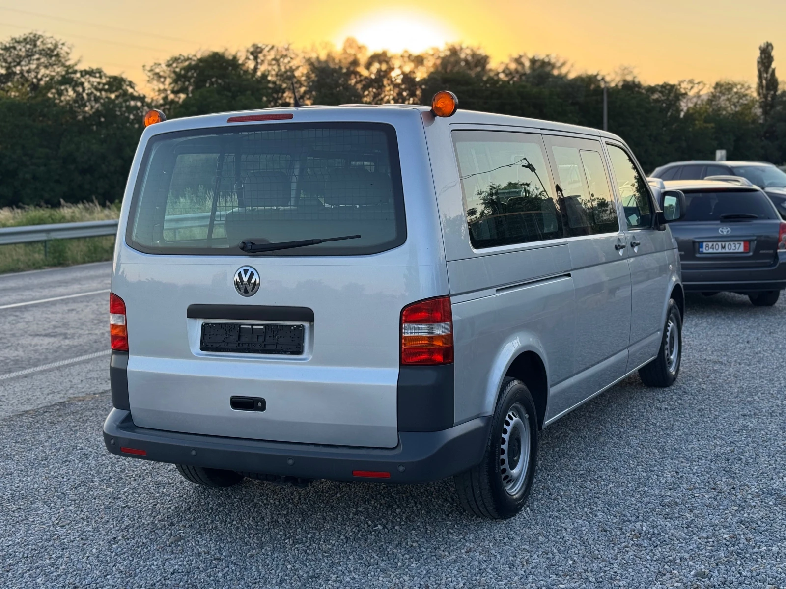 VW T5 2.5TDI* 2009г* Уникат* Немски* Оригинал* POLIZEI* , снимка 4 - Бусове и автобуси - 55069372