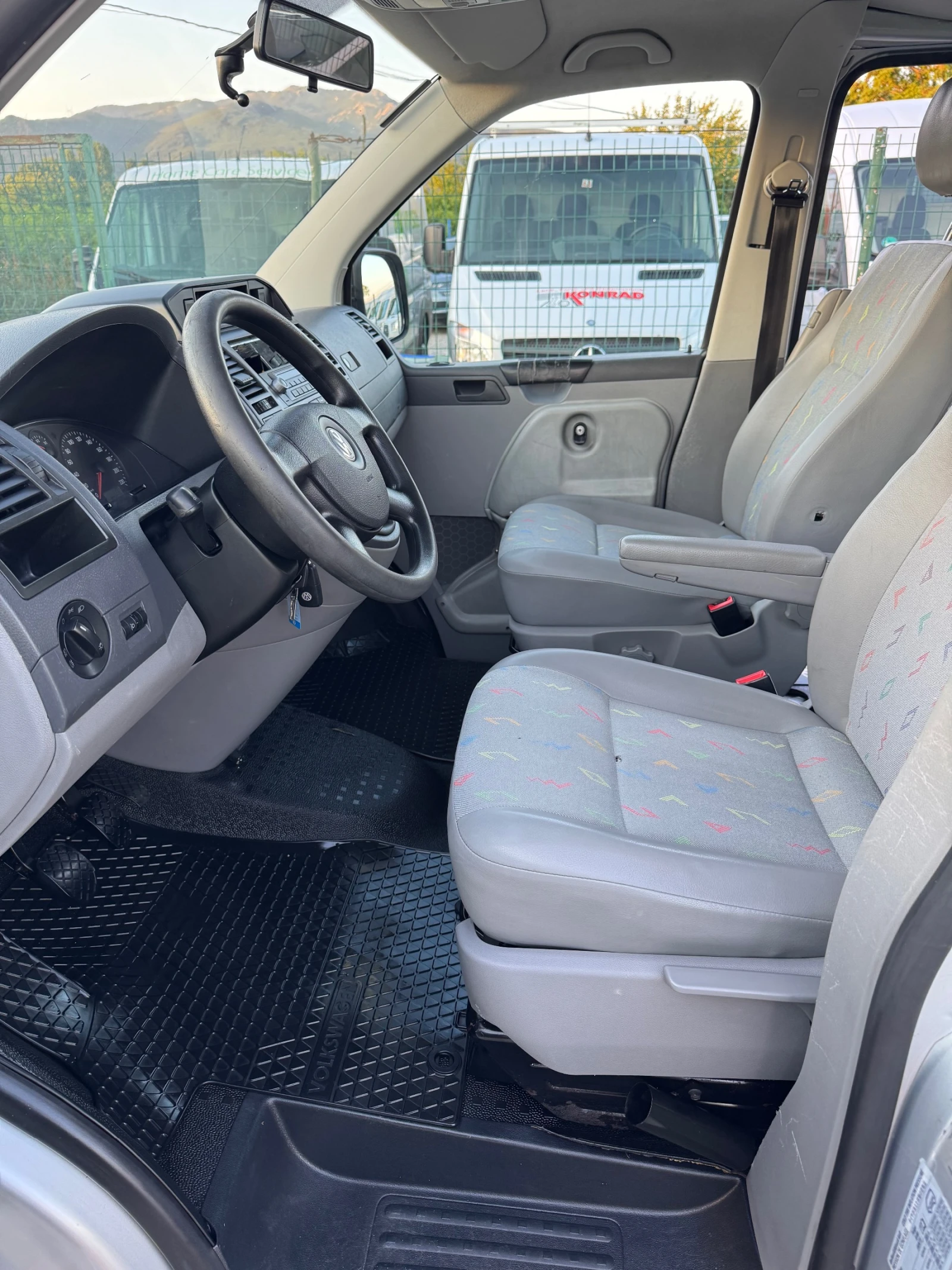 VW T5 2.5TDI* 2009г* Уникат* Немски* Оригинал* POLIZEI* , снимка 16 - Бусове и автобуси - 55069372