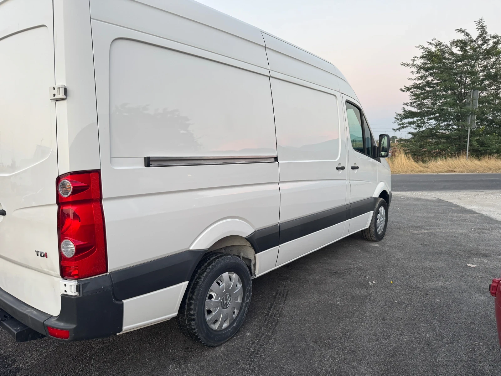 VW Crafter 2.0 TDI, снимка 3 - Бусове и автобуси - 55905927