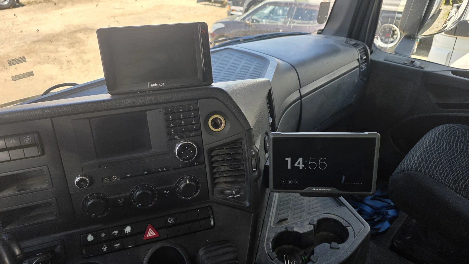 Mercedes-Benz Arocs 41 51 EURO 6 8X4, снимка 15 - Камиони - 55299437