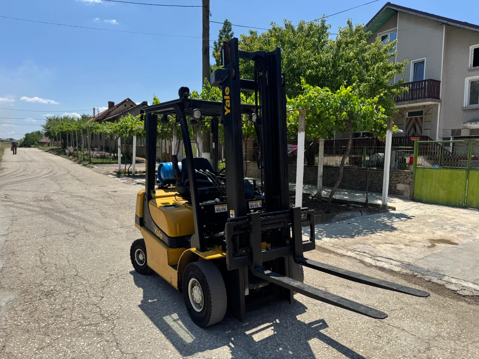  Yale | Mobile.bg   1