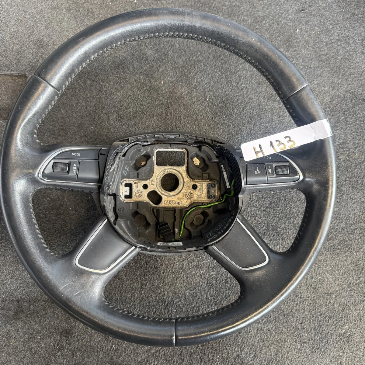 Четирилъчев мултиволан за AUDI A4 B8 Audi Q5 8R Audi Q7 4L 4L0419091AC ном 133