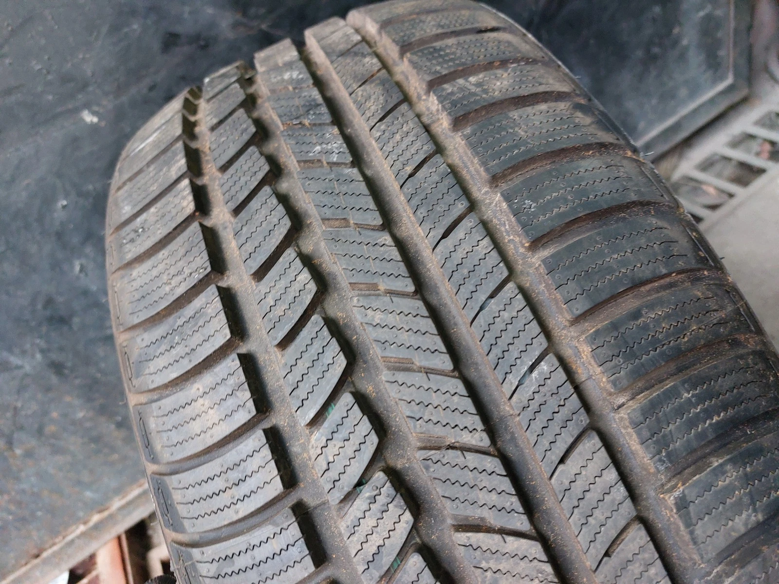 ���� 235/40R18 | Mobile.bg � ����������� 1