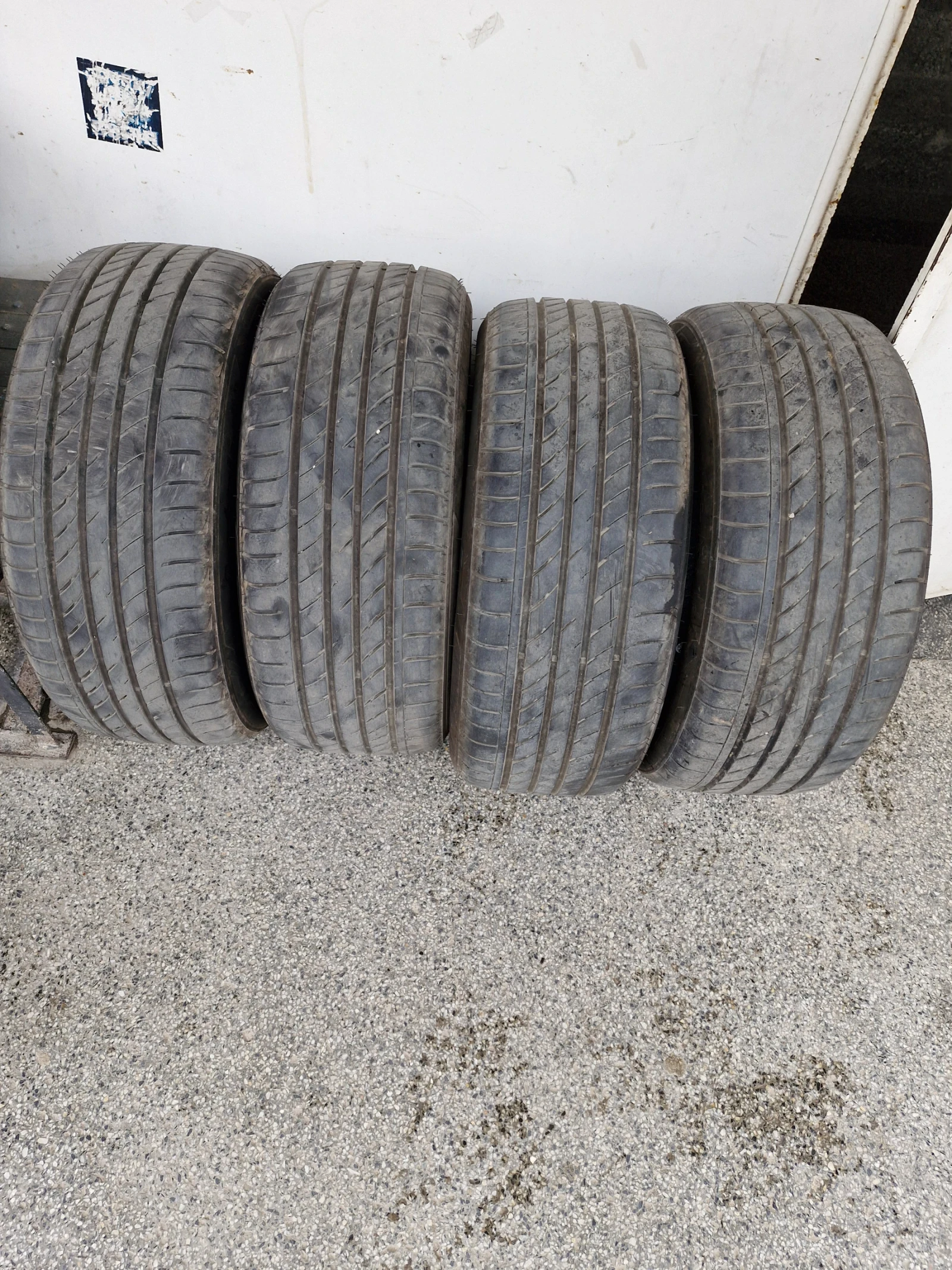 Гуми Летни 225/50R17