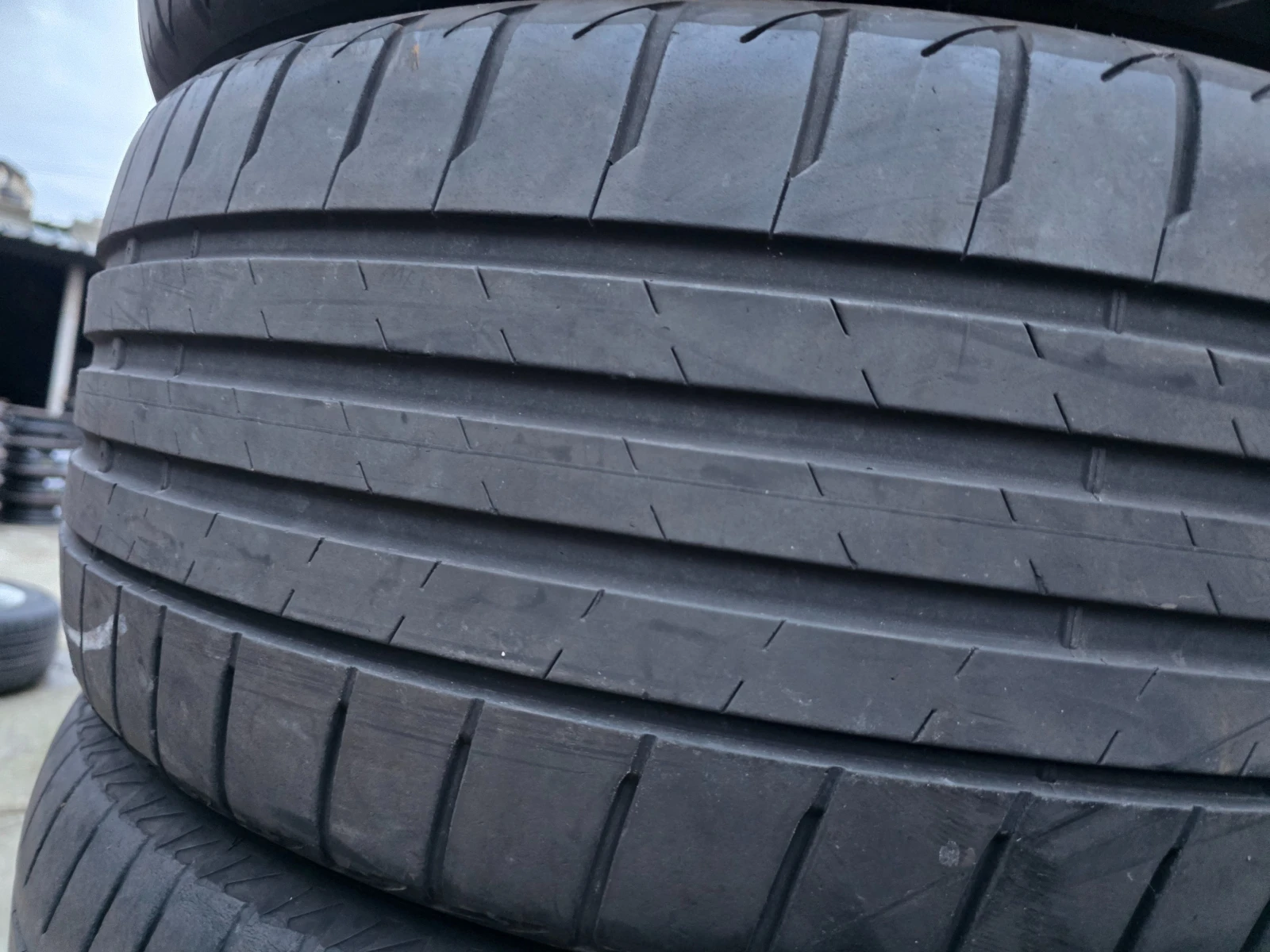 Гуми Летни 225/40R19