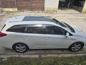 Toyota Auris, снимка 6