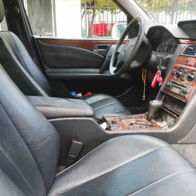 Обява за продажба на Mercedes-Benz E 200 CDI Elegance ~1 100 лв. - изображение 1