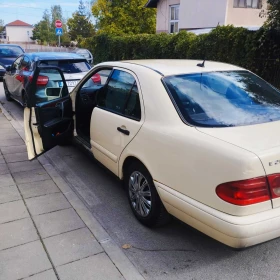 Обява за продажба на Mercedes-Benz E 200 CDI Elegance ~1 100 лв. - изображение 3