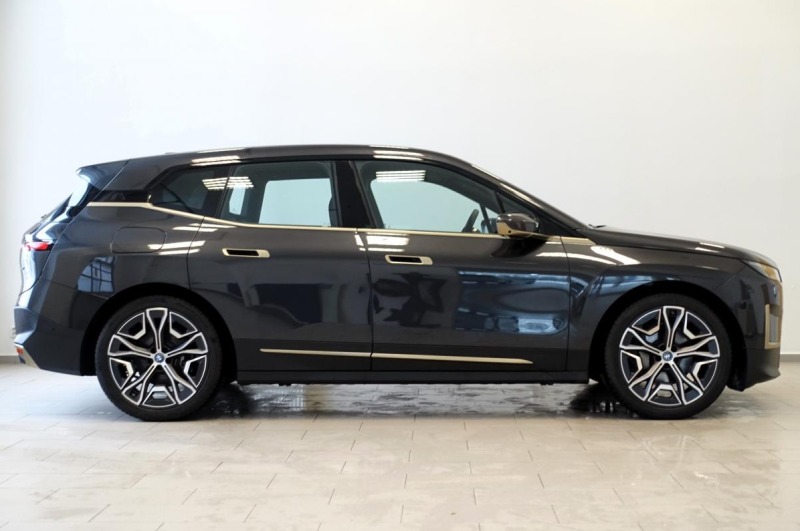 BMW iX xDrive 40 , снимка 5 - Автомобили и джипове - 45666636