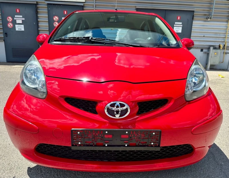 Toyota Aygo 1.0 VVT-i, снимка 7 - Автомобили и джипове - 46481878