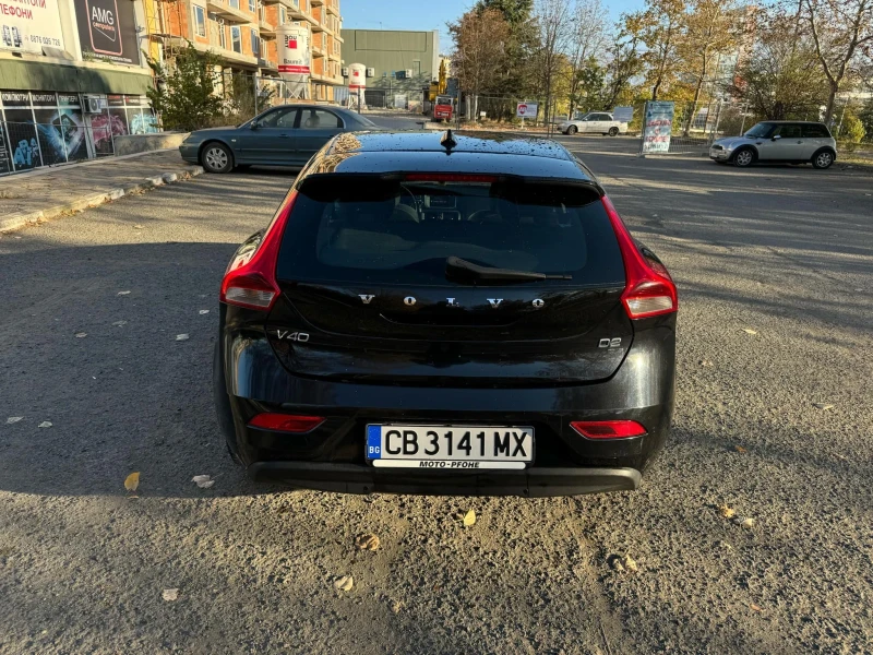 Volvo V40, снимка 10 - Автомобили и джипове - 49351453