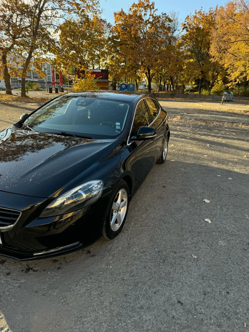 Volvo V40, снимка 3 - Автомобили и джипове - 49351453