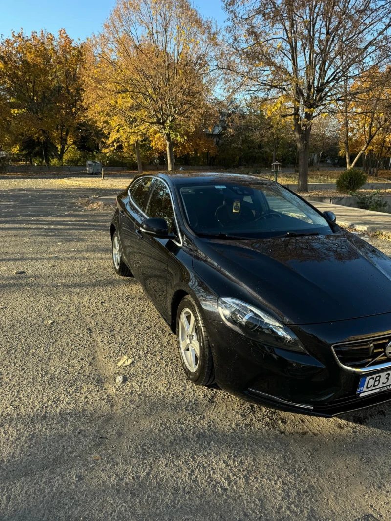 Volvo V40, снимка 2 - Автомобили и джипове - 49351453