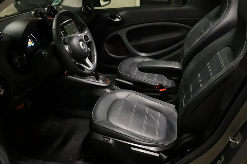 Smart Fortwo cabrio EQ Brabus Full LED, снимка 9 - Автомобили и джипове - 51255539