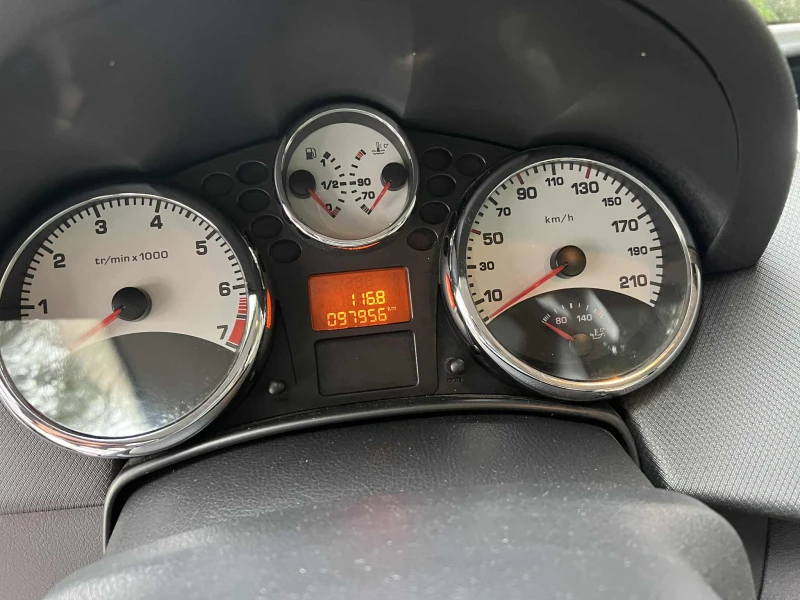 Peugeot 207 cc на 98 000км, снимка 5 - Автомобили и джипове - 52113930